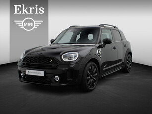 MINI Countryman Cooper S E ALL4 Classic Connected Navigation Pakket + Glazen panoramadak + Driving Assistant + Park Assistant + LED + 18''