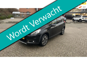 Peugeot 2008 1.2 PureTech 110pk Executive Clima Navi Panorama Trekhaak