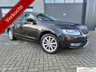 Skoda Octavia Combi 1.4 AUTOMAAT XENON SCHUIFKANTELDAK LEDER