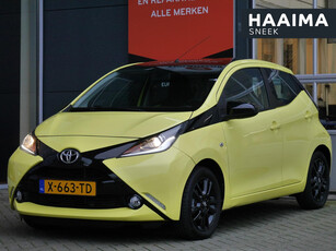 Toyota Aygo 1.0 VVT-i x-cite | Automaat | Airco | Trekhaak | Achteruitrijcamera | lichtmetalen velgen | Bluetooth | Lage kmstand | Elektrische ramen voor | 5 deurs