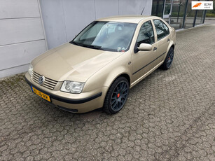 Volkswagen Bora 1.6-16V