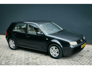 Volkswagen Golf 2.3 V5 Highline