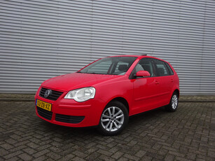 Volkswagen Polo 1.4-16V Optive Climate / Cruise / Elektr. ramen / Trekhaak / NAP