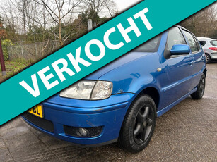 Volkswagen Polo 5 deurs,airco. lm velgen