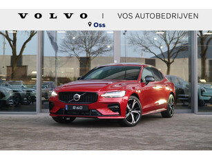 Volvo S60 B4 Plus Dark l Adaptieve Cruise Control met Pilot Assist l Blind Spot Information System l Elektrisch bedienbaar panoramisch schuif-/kanteldak| Elektrisch bedienbare voorstoelen met geheugen l Park Assist voor + achter & camera l Verwarmbare voo