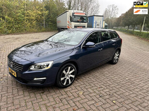 Volvo V60 2.4 D6 AWD Plug-In Hybrid Momentum 2014! Mooie AUTO! NAVI!