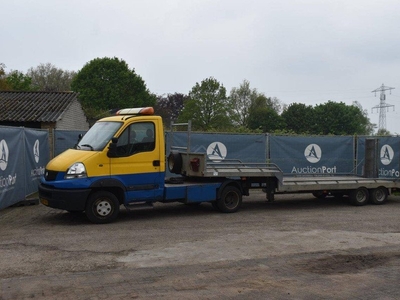 BE-combinatie Renault Mascott 160-35 T Diesel