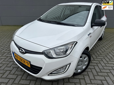 HYUNDAI I20 1.2i Business Edition*APK*NAP*AIRCO*ELKT-RAAM*C-D AFSTAND