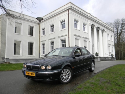 Jaguar X-Type 2.5 V6 AUT, LEDER, GERESERVEERD (bj 2001)