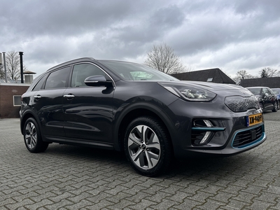 KIA NIRO e-Niro ExecutiveLine 64 kWh (INCL-BTW) Aut. *VOLLEDER | FULL-LED | JBL-AUDIO | NAVI-FULLMAP | DAB | CAMERA | ADAPTIVE-CRUISE | MEMORY-PACK | PDC | LANE-ASSIST | KEYLESS | COMFORT-SEATS | 17