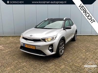 Kia Stonic 1.0 T-GDi DynamicLine | 1e Eigenaar | DLR Onderhouden | Trekhaak | Navigatie | All Season Banden |