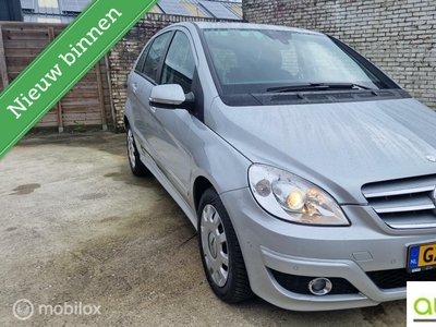 MERCEDES B-KLASSE 200, Elektrische stoelen, camera, panorama