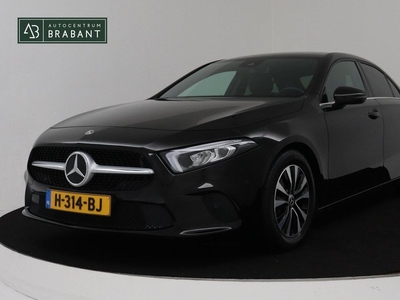 Mercedes-Benz A-klasse 180 Business Solution Sport Automaat (NAVIGATIE, CAMERA, STOELVERWARMING, 1e EIGENAAR)