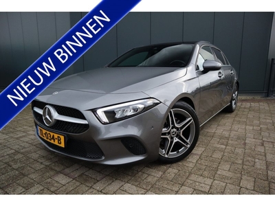 Mercedes-Benz A-Klasse 200 Premium Automaat Panoramadak Leder Widescreen Led Carbon