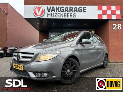 Mercedes-Benz B-Klasse 180 Ambition // NAVI // AIRCO // STOELVERWARMING // TREKHAAK!!