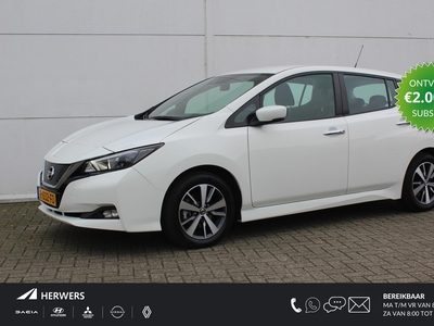 NISSAN LEAF Acenta 40 kWh / €2000,- Subsidie Mogelijk / Navigatie + Apple Carplay/Android Auto / Trekhaak Afneembaar (voor fietsendrager) / Cruise Control Adaptief / Achteruitrijcamera /