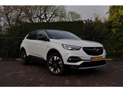 Opel Grandland X 1.2 Turbo Innovation 360'' cam. Carplay.