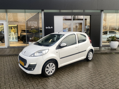 Peugeot 107 1.0 Active 47.000km !!!! // Airco // 5 deurs // Perfecte staat info roel@vdns-kia.nl 0492-588951