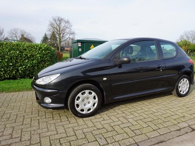 Peugeot 206 1.4 Air-line 3