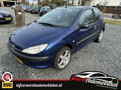 Peugeot 206 1.4 XR vol jaar apk