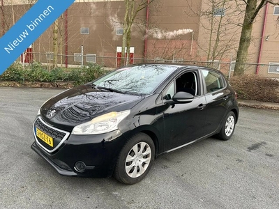 Peugeot 208 1.2 VTi Access NETTE AUTO RIJD EN SCHAKELT TOP