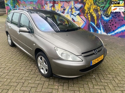 Peugeot 307 SW 2.0 16V Pack 7 persoons airo panoramadak