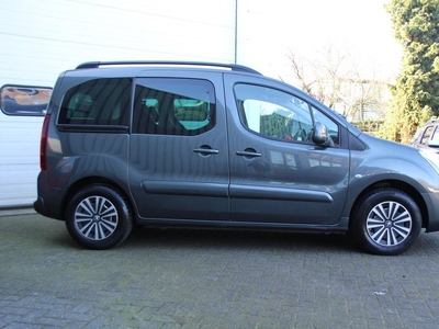 Peugeot Partner Tepee 1.2 PureTech Active Trekhaak Pdc Voor+achter aur camera