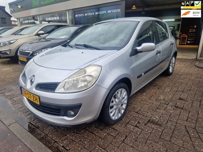 RENAULT CLIO 1.6-16V Dynamique Luxe NIEUWE APK|12 MND GARANTIE|AIRCO|NW DISTR RIEM