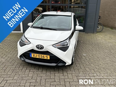 Toyota Aygo 1.0 VVT-i x-play Automaat/ Airco/ Camera/ Led/