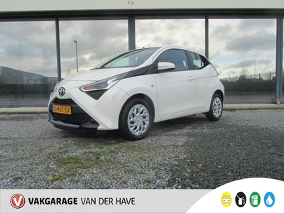 TOYOTA AYGO 1.0 VVT-i x-play limited | Camera | Bluetooth | Airco | LED