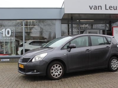 TOYOTA VERSO 1.6 VVT-i ASPIRATION CRUISE CLIMA EL-RAMEN PARK-SENSOREN EL-SPIEGELS TREKHAAK ALL-SEASON BANDEN