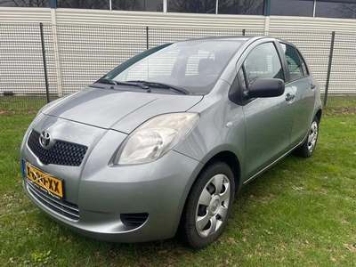 Toyota Yaris 1.0 VVTi + 5Deurs NieuweAPK en Compleet