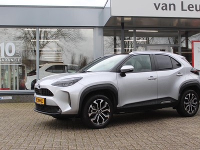 TOYOTA YARIS CROSS 1.5 HYBRID STYLE AWD HEAD-UP KEYLESS STOEL/STUUR VERW EL-ACHTERKLEP PANODAK NAVI APPLE/ANDROID