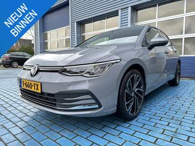 VOLKSWAGEN GOLF 1.0 eTSI ADAP CRUISE STOEL+STUUR VERW APPLE 18INCH