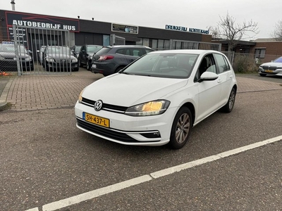 Volkswagen Golf 1.6 TDI NAVI/CLIMA NEW CAR (bj 2018)