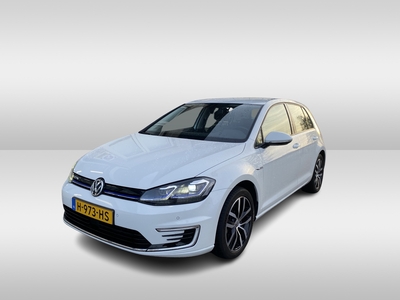 VOLKSWAGEN GOLF e-Golf E-DITION / INCL. BTW/ AUTOMAAT/ ADAPT. CRUISE/ DIGITAL DASH/ WARMTEPOMP/ NAVI/ PARK. SENSOREN V&A/ CLIMA