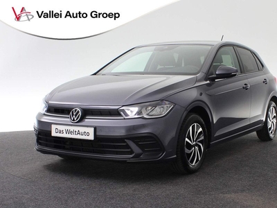 Volkswagen Polo 1.0 TSI 95PK Life | Parkeersensoren | LED | ACC | Clima | 15 inch | Apple CarPlay / Android auto