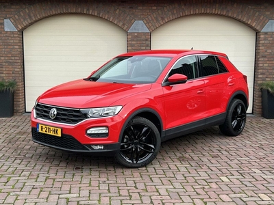 Volkswagen T-Roc 1.5 TSI DSG Clima PDC v+a Lane assist 21.566 KM!