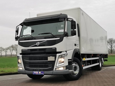 VOLVO FM 330 6x2*4 lift 130 tkm