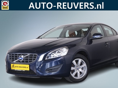 Volvo S60 2.0T Kinetic / Leder / Trekhaak / Cruise Control