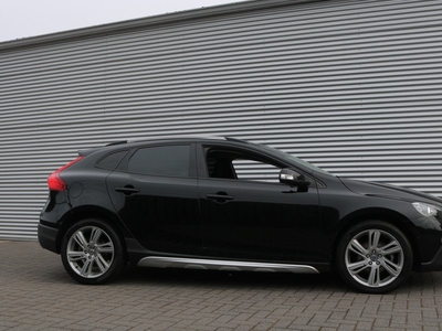 Volvo V40 Cross Country 1.6 T4 Aut (106.756Km Clima Cruise 18InchLMV PrivacyGlass Pdc V+A)