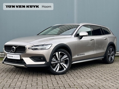 Volvo V60 Cross Country 2.0 B5 AWD Ultimate Styling pakket 19 inch Schuifdak 360 camera 2 elektrische stoelen climate line