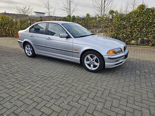 BMW 3-serie 328i