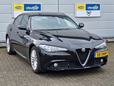 Alfa Romeo Giulia 2.0T Super Black-Line 200 Pk Aut.