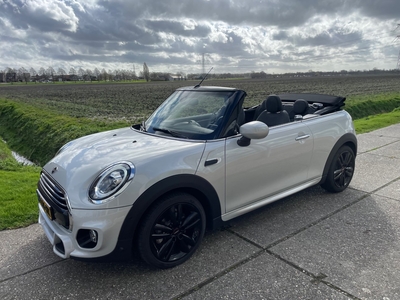 MINI MINI Cabrio Cooper 1.5 Cooper JCW pakket, automaat/navi/stoelverwarming