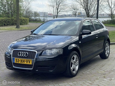 Audi A3 1.6 Attraction Pro Line/Airco/NAP/Appel Carplay