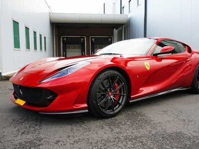 Ferrari 812 6.5 V12 Superfast - Rosso Fuoco