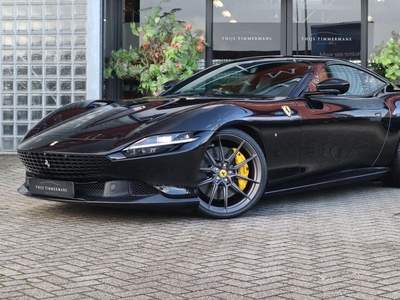 Ferrari Roma 3.9 V8 HELE | Novitec 22 inch, Novitec uitlaat, Carbon in/exterieur, Passenger display, Adaptive CC, Alcantara interieur, Daytona-stoelen, JBL, 360º-Camera, Apple Carplay, Stoelverwarming