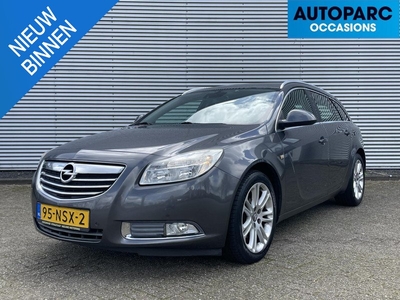 Opel Insignia Sports Tourer 1.6 T Cosmo LEDER, NAVI, CRUISE CONTROL, DISTRIBUTIERIEM VERVANGEN, GOED ONDERHOUDEN, NL GELEVERD.