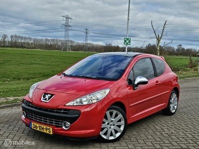 Peugeot 207 1.6-16V T Féline